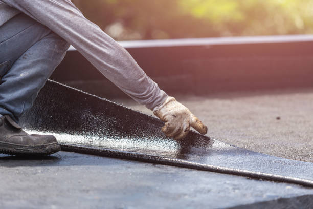 Professional Vapor Barrier Installation technician working in Saint Clair Shores, MI
